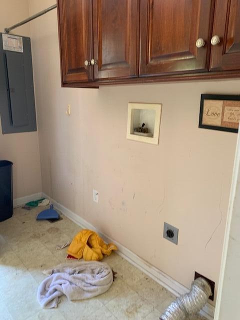 650 Howard Road Decatur, TN 37322 - Photo 15 of 20 a view of a room with wooden floor