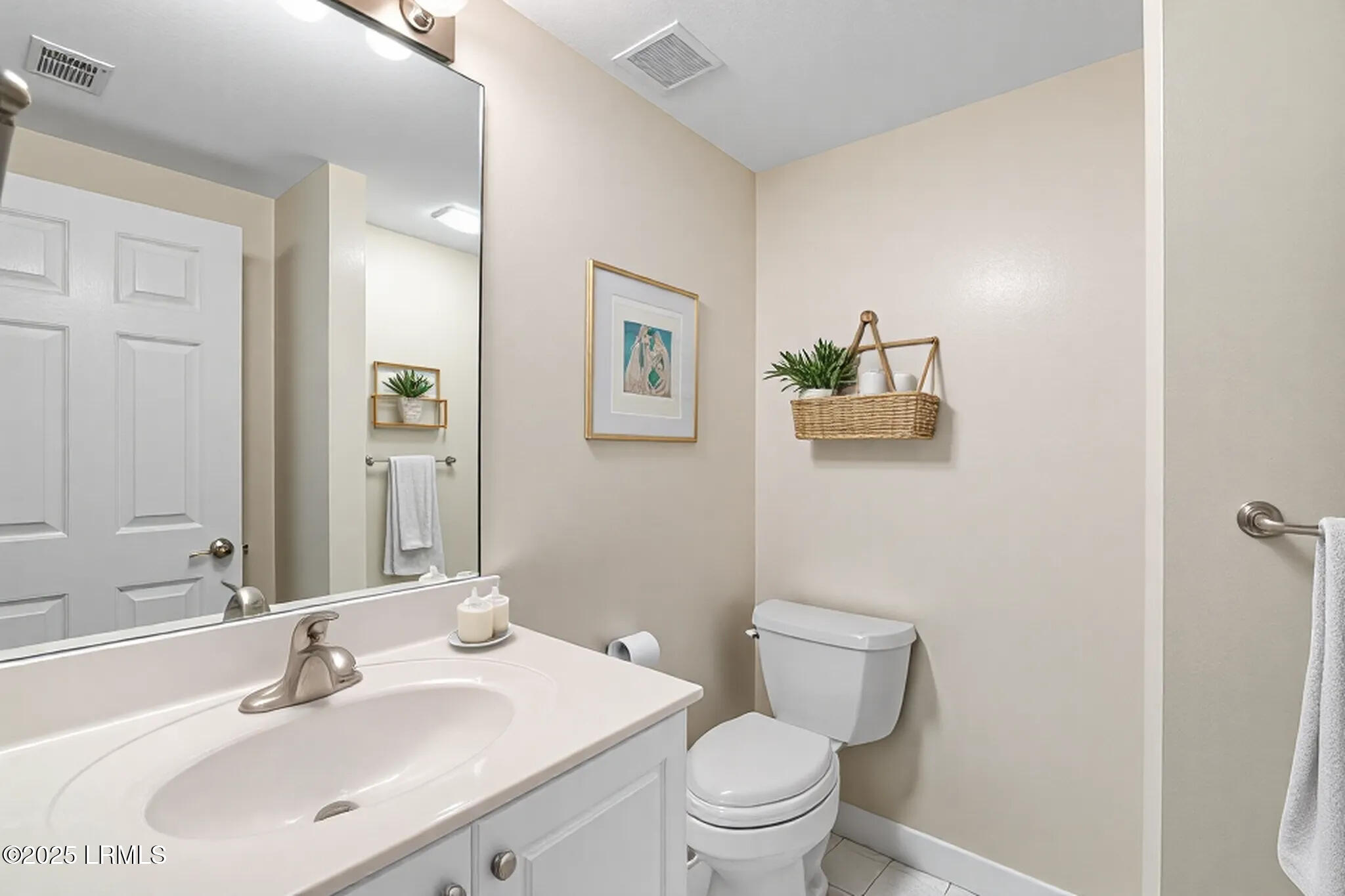 34 Governors Trace Beaufort, SC 29907 - Photo 50 of 59 collov-ai_20250315T164241412Z_3qicnh