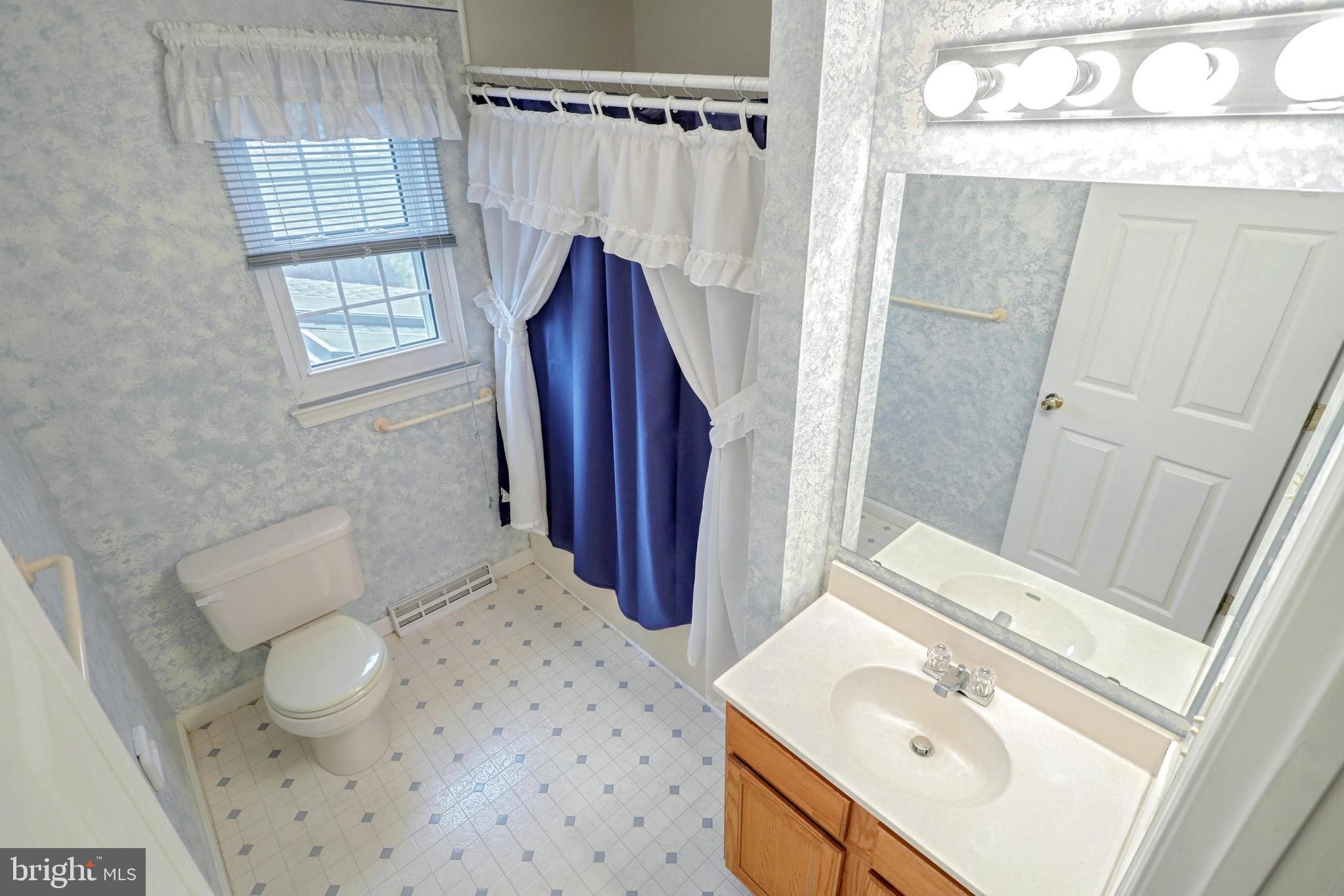 2948 Robin Road York, PA 17404 - Photo 18 of 29 Main Bath