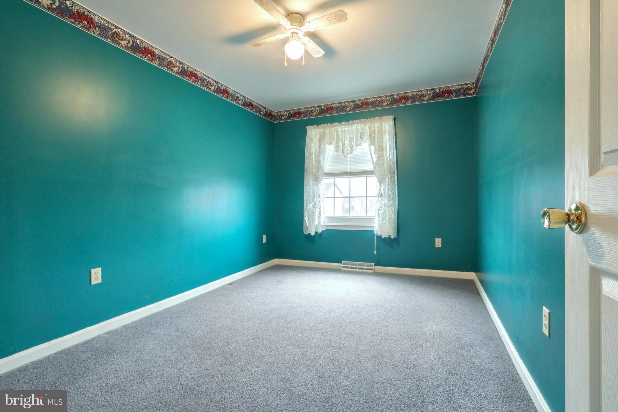 2948 Robin Road York, PA 17404 - Photo 22 of 29 Gallery Image 22