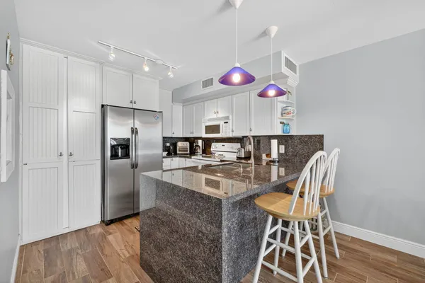 $3,800 | 2355 Northeast Ocean Boulevard, Unit 17A, Jensen Beach, FL 34957
