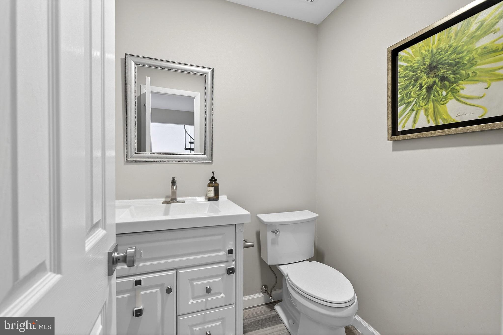 722 Foxdale Road Wilmington, DE 19803 - Photo 30 of 81 Powder Room