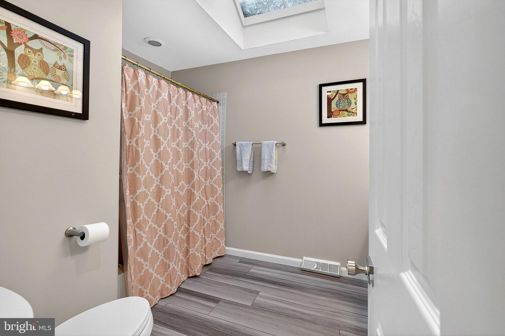 722 Foxdale Road Wilmington, DE 19803 - Photo 35 of 81 Upstairs Full Bathroom