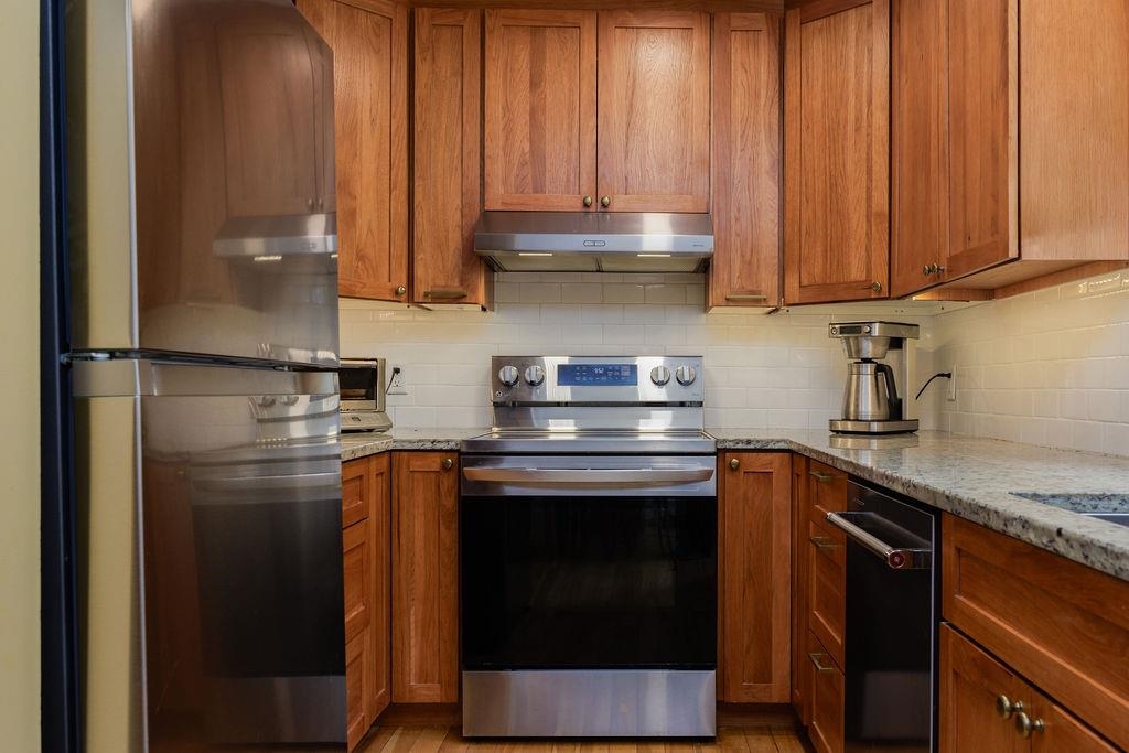 18 College Hl Road, Unit 18 Hanover, NH 03755 - Photo 11 of 47