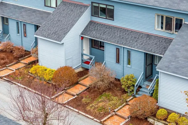 $530,000 | 18 College Hl Road, Unit 18, Hanover, NH 03755
