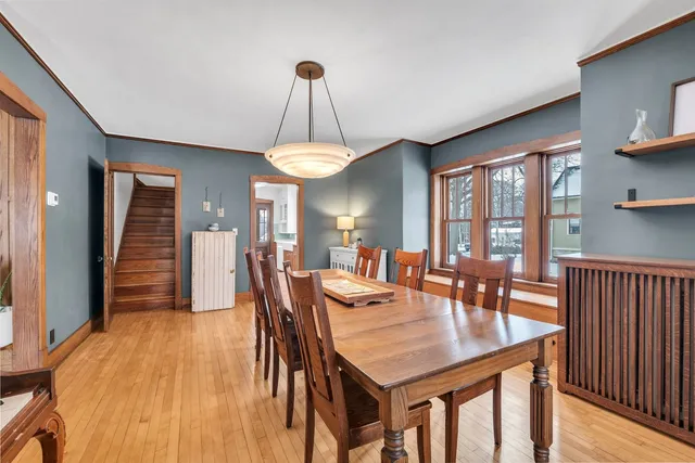 $700,000 | 17 South Maple Street, Mount Prospect, IL 60056