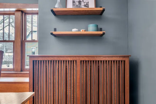 $700,000 | 17 South Maple Street, Mount Prospect, IL 60056