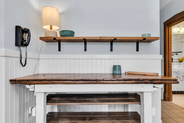 $700,000 | 17 South Maple Street, Mount Prospect, IL 60056