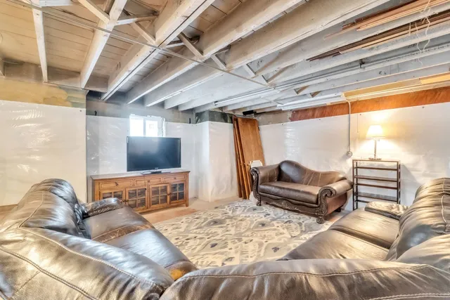 $700,000 | 17 South Maple Street, Mount Prospect, IL 60056