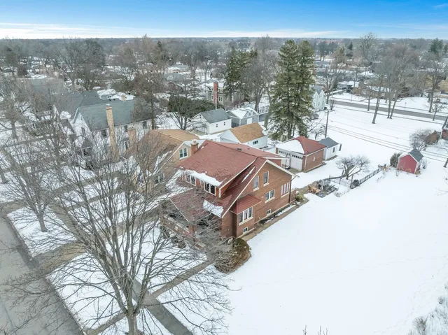 $700,000 | 17 South Maple Street, Mount Prospect, IL 60056