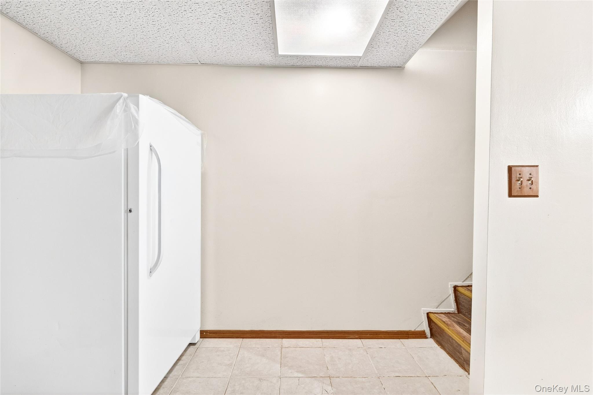 3062 Harding Avenue Bronx, NY 10465 - Photo 30 of 34 a view of cupboard