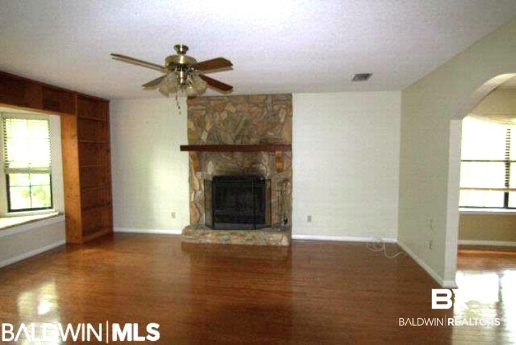111 Melanie Loop Daphne, AL 36526 - Photo 3 of 15