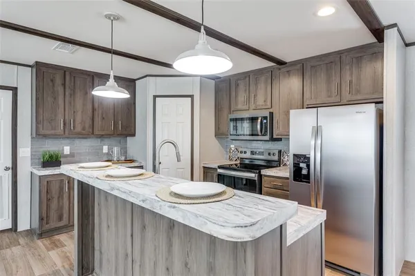 $299,900 | 175 Cedar Drive, Azle, TX 76020