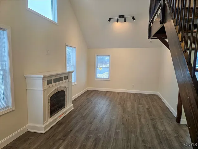 $2,000 | 2287 Lake Road, Unit 2, Canastota, NY 13032