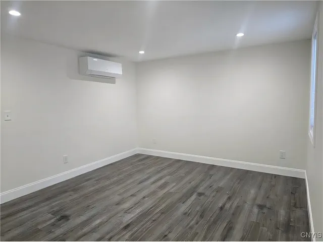 $2,000 | 2287 Lake Road, Unit 2, Canastota, NY 13032