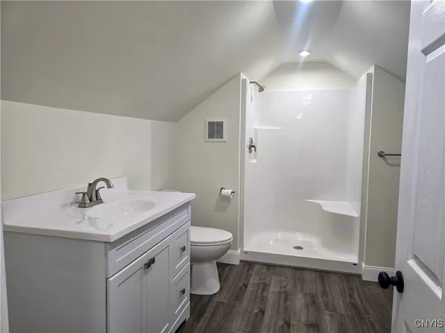 $2,000 | 2287 Lake Road, Unit 2, Canastota, NY 13032