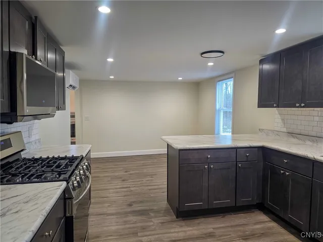 $2,000 | 2287 Lake Road, Unit 2, Canastota, NY 13032