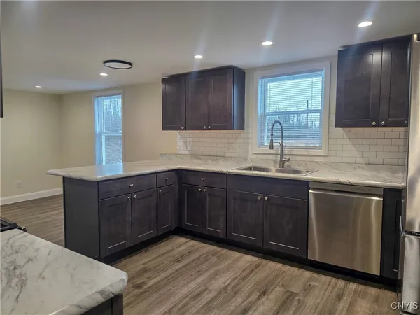 $2,000 | 2287 Lake Road, Unit 2, Canastota, NY 13032