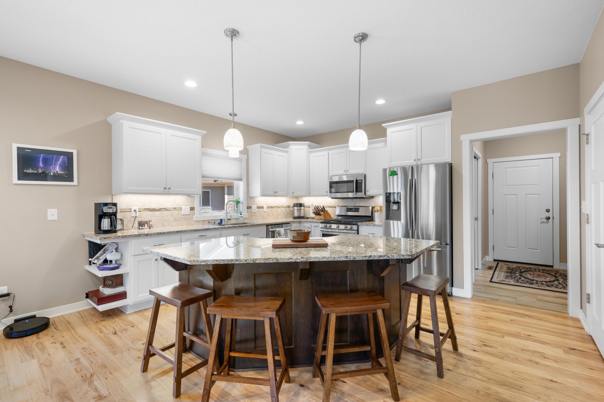 2484 Woodstone Lane Southwest Rochester, MN 55902 - Photo 6 of 33
