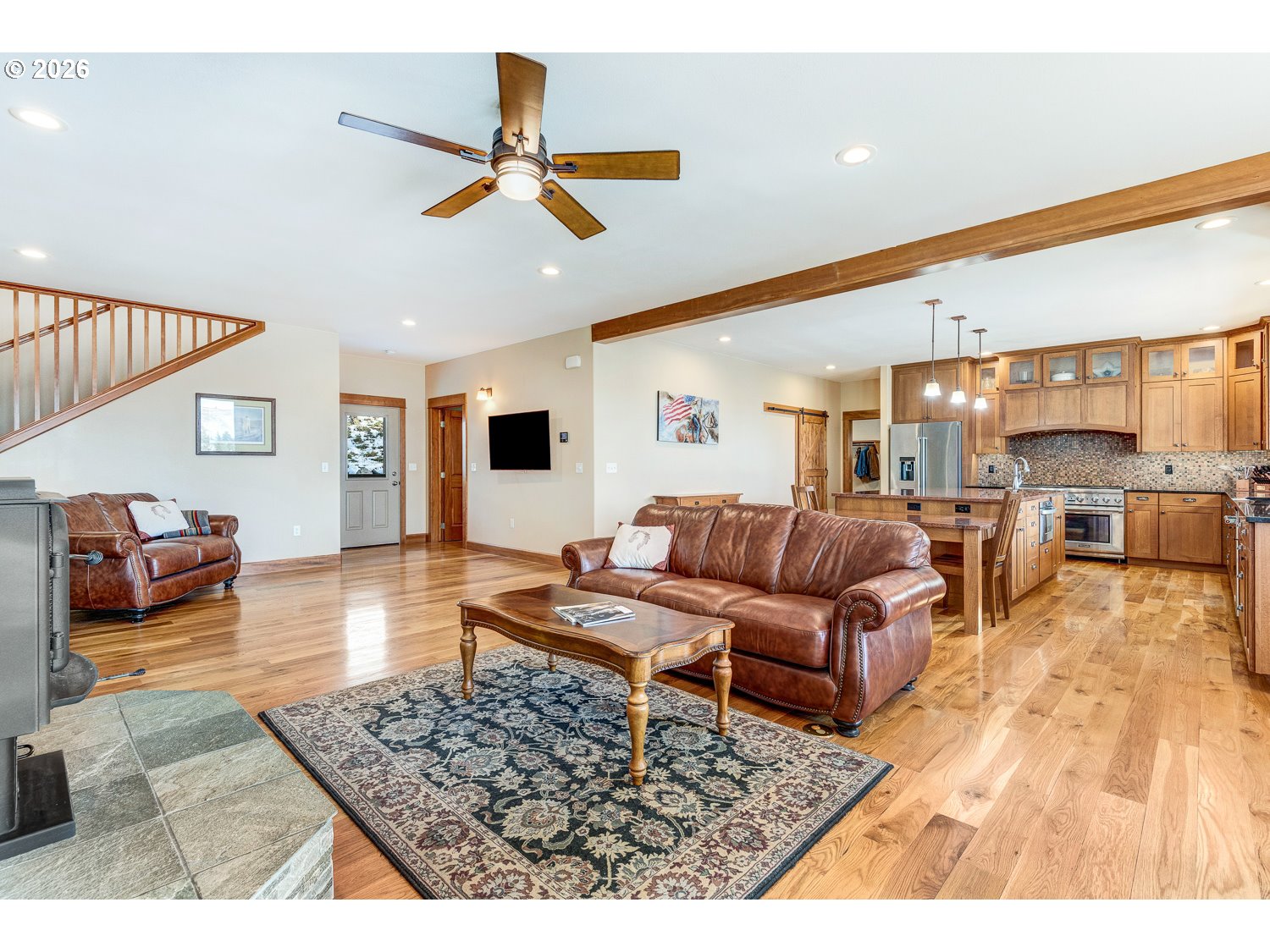 61615 High Valley Road Union, OR 97883 - Photo 14 of 47 a living room with furniture and kitchen view