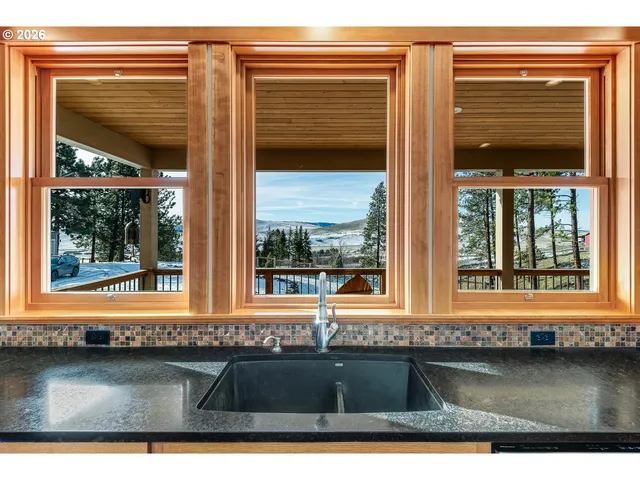 $1,800,000 | 61615 High Valley Road, Union, OR 97883