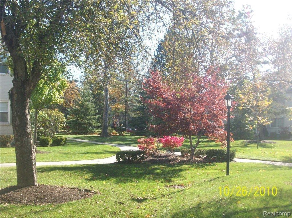 1634 Graefield Road, Unit 77 Birmingham, MI 48009 - Photo 2 of 11 COURTYARD