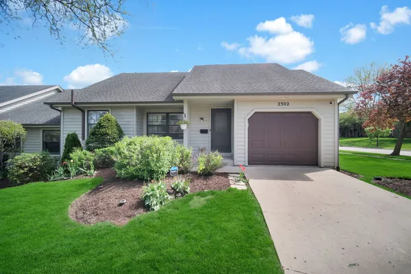 $324,900 | 2302 Robin Lane, Elgin, IL 60123