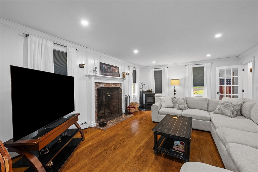 16 Elliott Road Sterling, MA 01564 - Photo 9 of 38