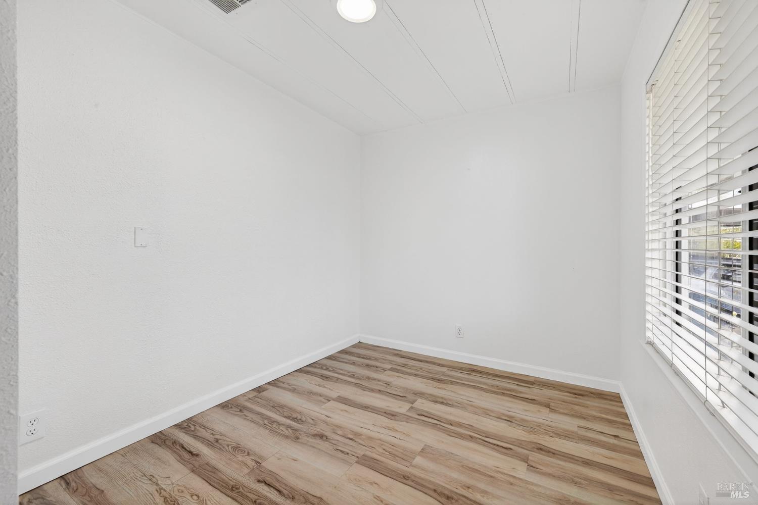 503 Corte Naranja Rohnert Park, CA 94928 - Photo 15 of 40