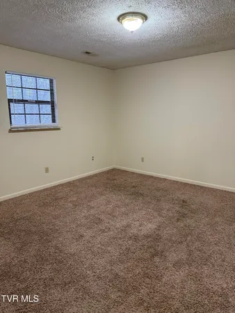 $795 | 146 Green Pond Road, Unit 4, Johnson City, TN 37604