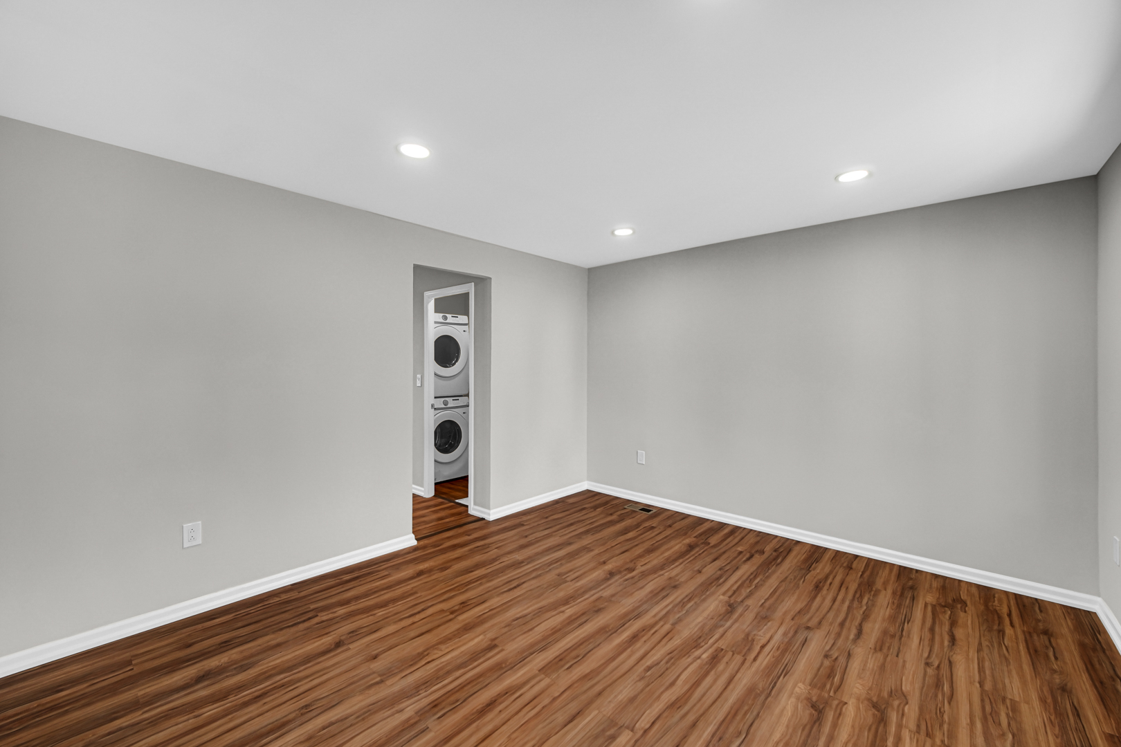 407 Dalhart Avenue Romeoville, IL 60446 - Photo 5 of 17