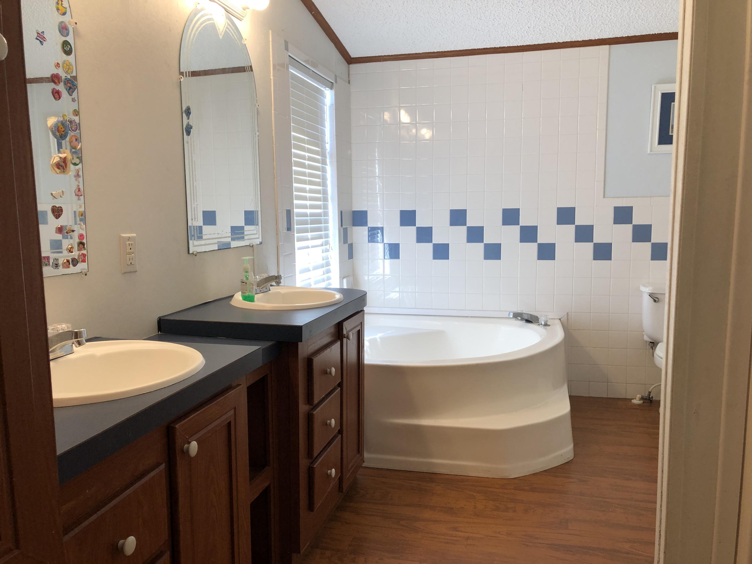 22903 Dolphin Road Boca Raton, FL 33428 - Photo 7 of 15 IMG_8162