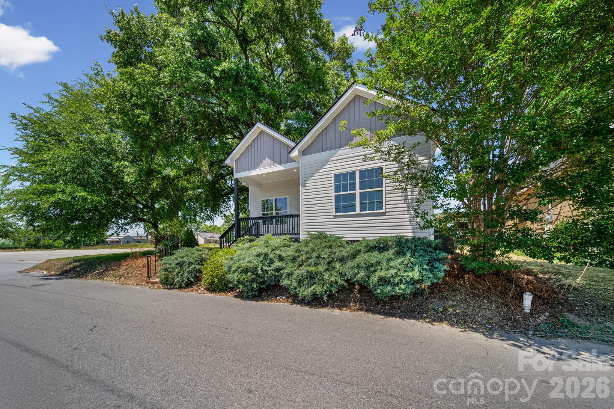 468 Elm Street Lancaster, SC 29720 - Photo 3 of 30