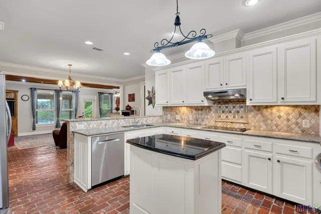 $550,000 | 6553 Double Tree Drive, Baton Rouge, LA 70817