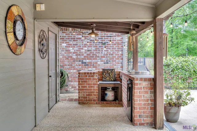 $550,000 | 6553 Double Tree Drive, Baton Rouge, LA 70817