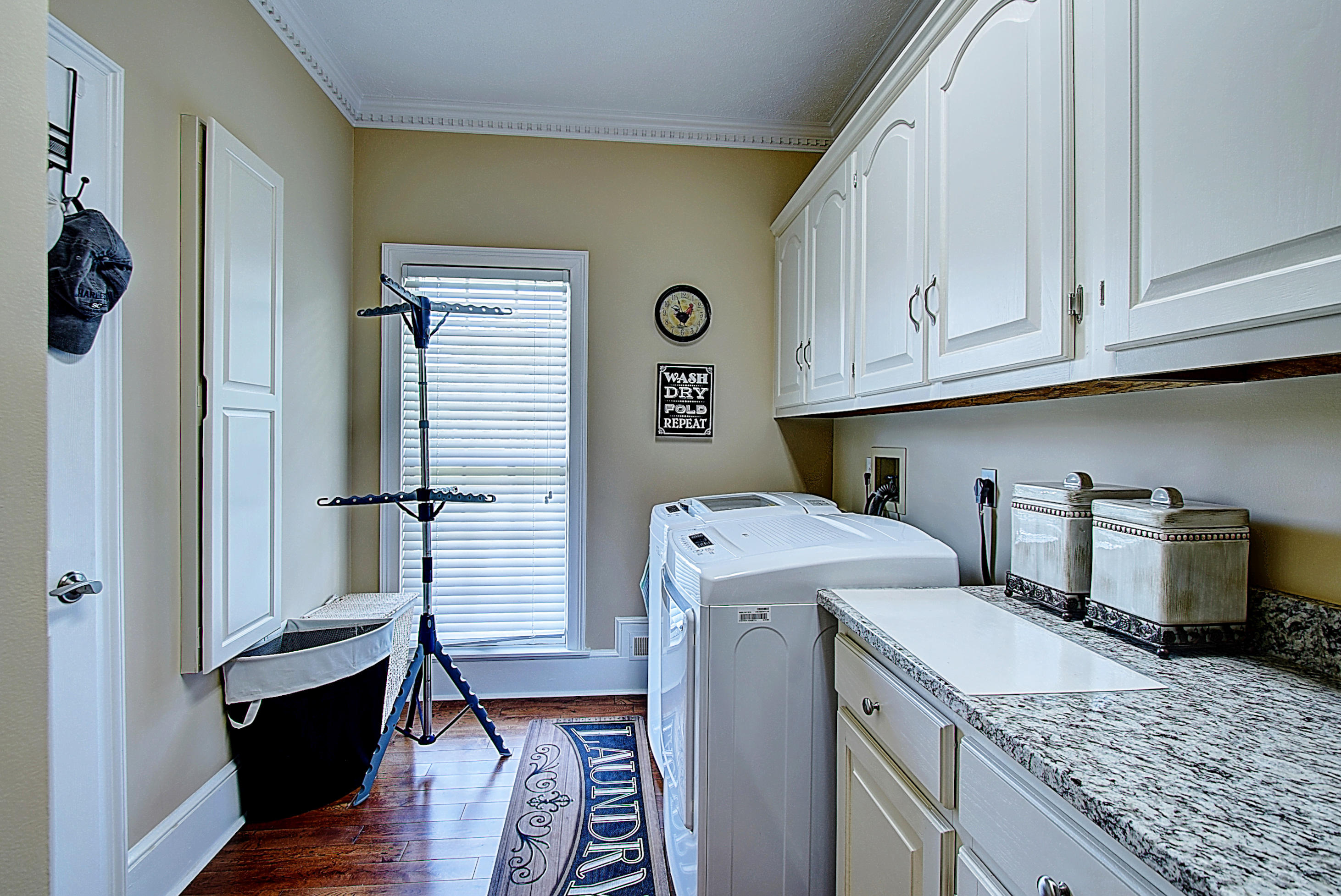808 Quail Ridge Court Elizabethton, TN 37643 - Photo 25 of 47 Laundry Room