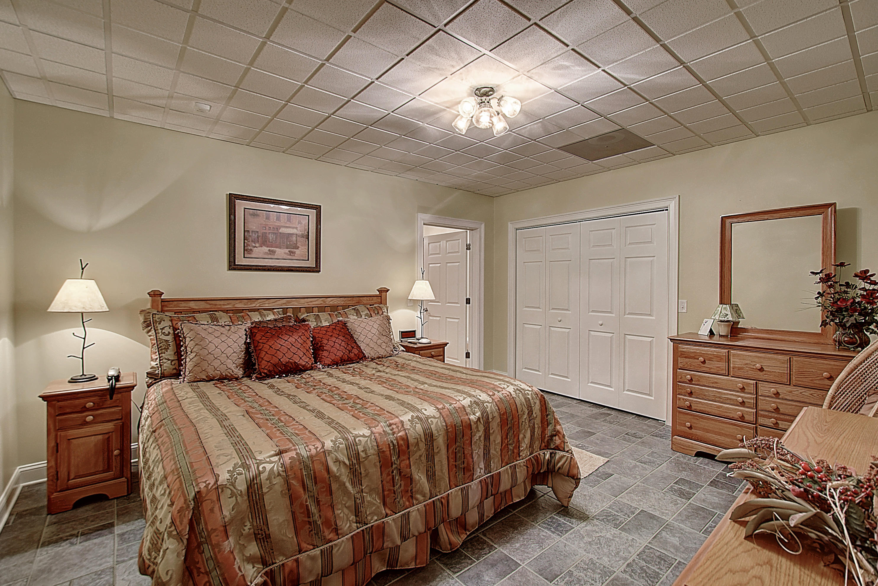 808 Quail Ridge Court Elizabethton, TN 37643 - Photo 32 of 47 3rd Bedroom
