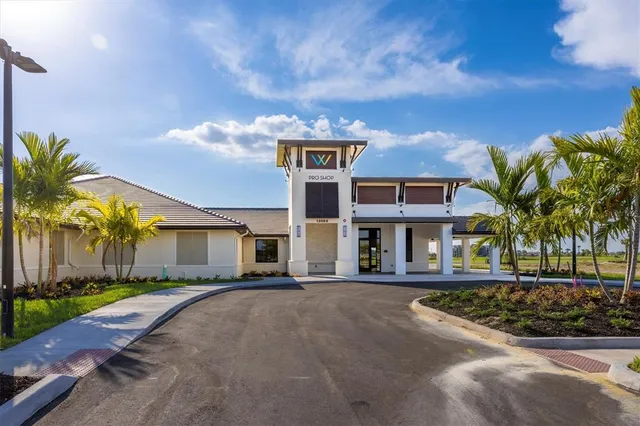 $2,500 | 12520 Galapagos Street, Unit 107, Venice, FL 34293