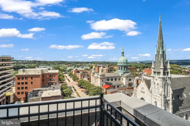 $176,900 | 231 State Street, Unit 303, Harrisburg, PA 17101