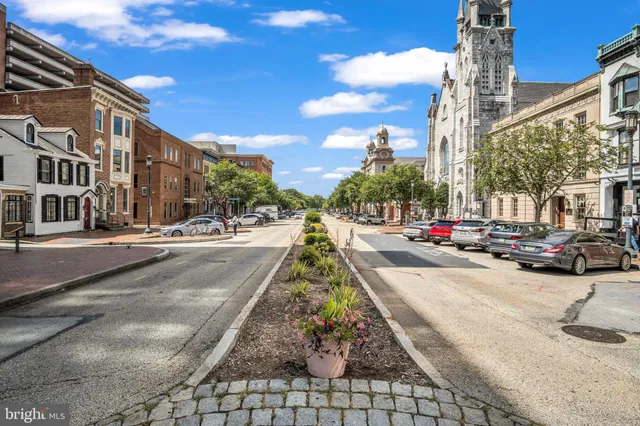 $176,900 | 231 State Street, Unit 303, Harrisburg, PA 17101