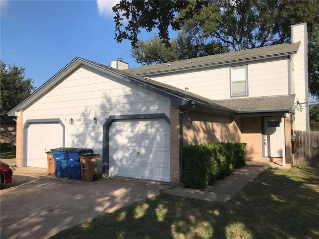 $1,495 | 6107 Parkwood Drive, Unit A, Austin, TX 78735