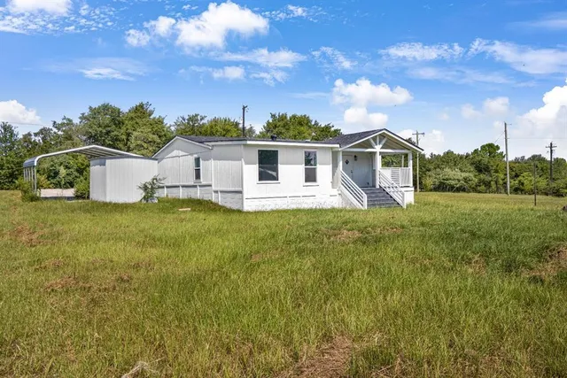 $1,750 | 17982 County Road 4104, Lindale, TX 75771