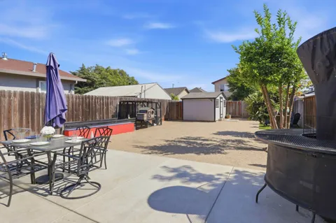 $560,000 | 827 Central Avenue, Hollister, CA 95023