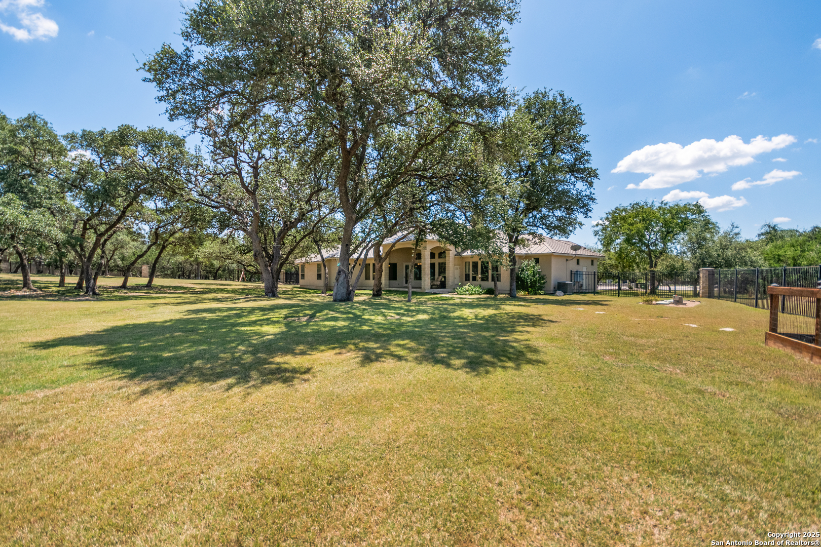 68 Brook Ridge Fair Oaks Ranch, TX 78015 - Photo 40 of 69 a view of yard with green space