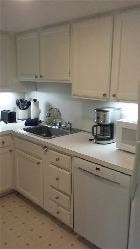 11 Whaleback Road, Unit 2 Lincoln, NH 03251 - Photo 5 of 17