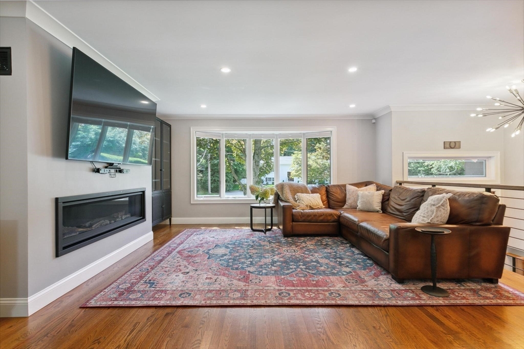 28 Pasture Road Reading, MA 01867 - Photo 12 of 42 Gallery Image 12