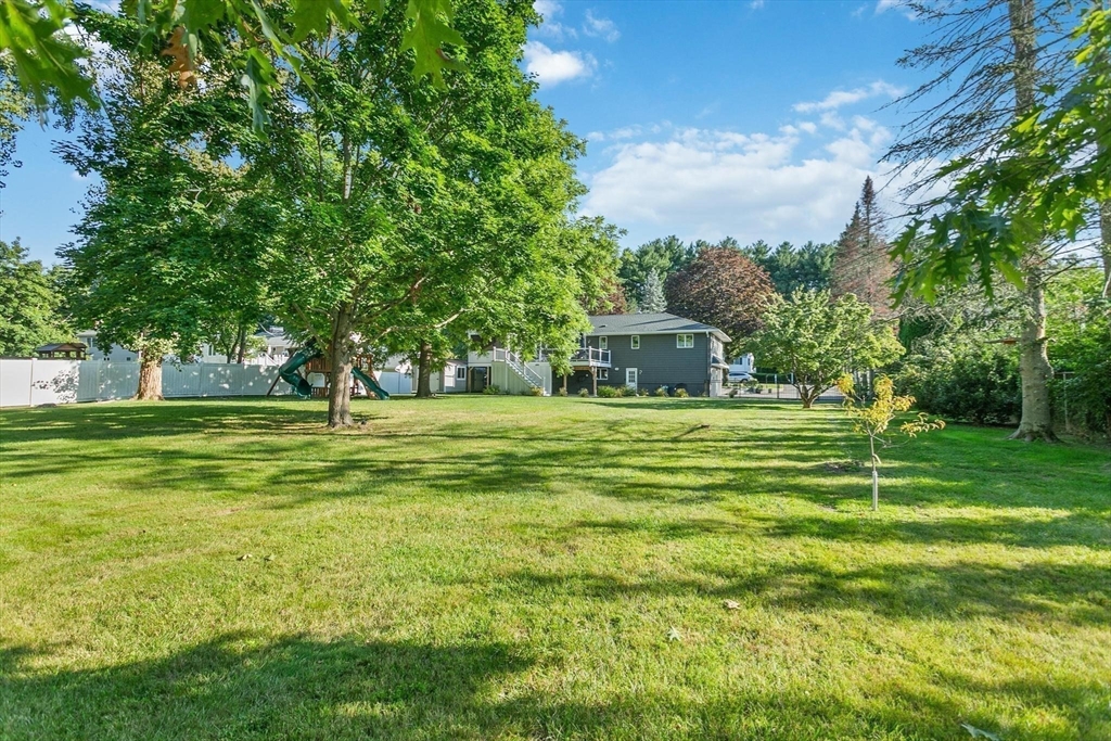 28 Pasture Road Reading, MA 01867 - Photo 36 of 42 Gallery Image 36