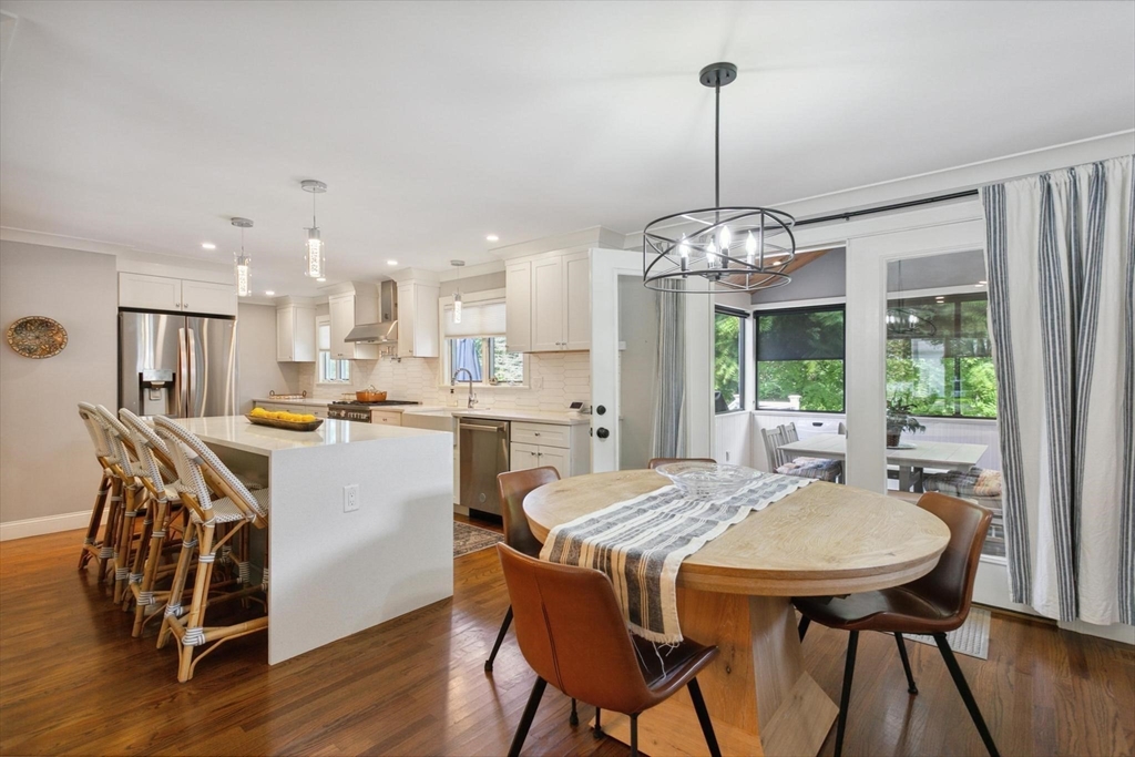 28 Pasture Road Reading, MA 01867 - Photo 4 of 42 Gallery Image 4