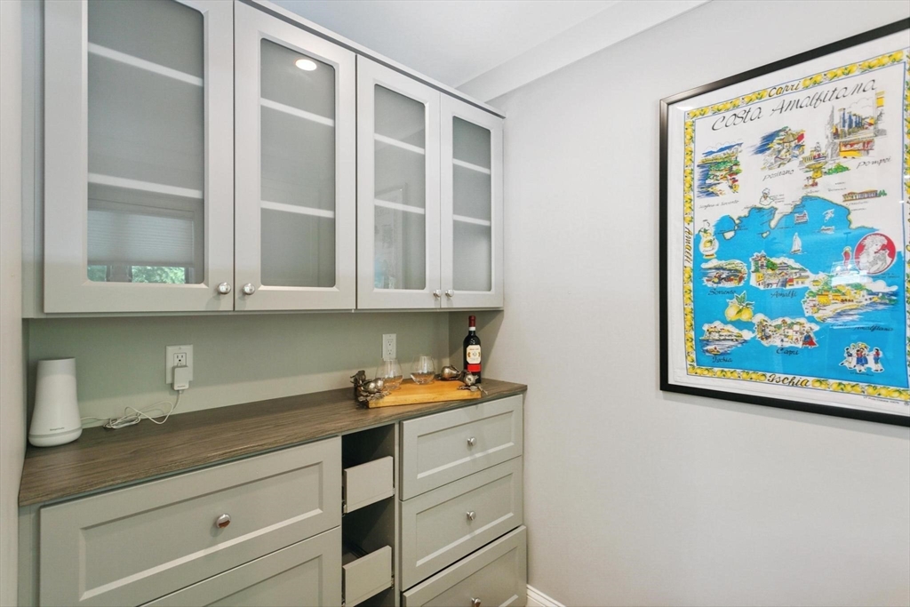 28 Pasture Road Reading, MA 01867 - Photo 8 of 42 Gallery Image 8
