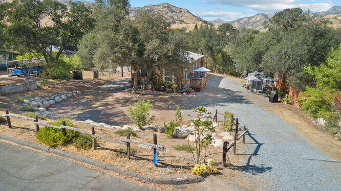 40798 Meadow Drive Three Rivers, CA 93271 - Photo 4 of 30 DJI 0047-033-002-666x375